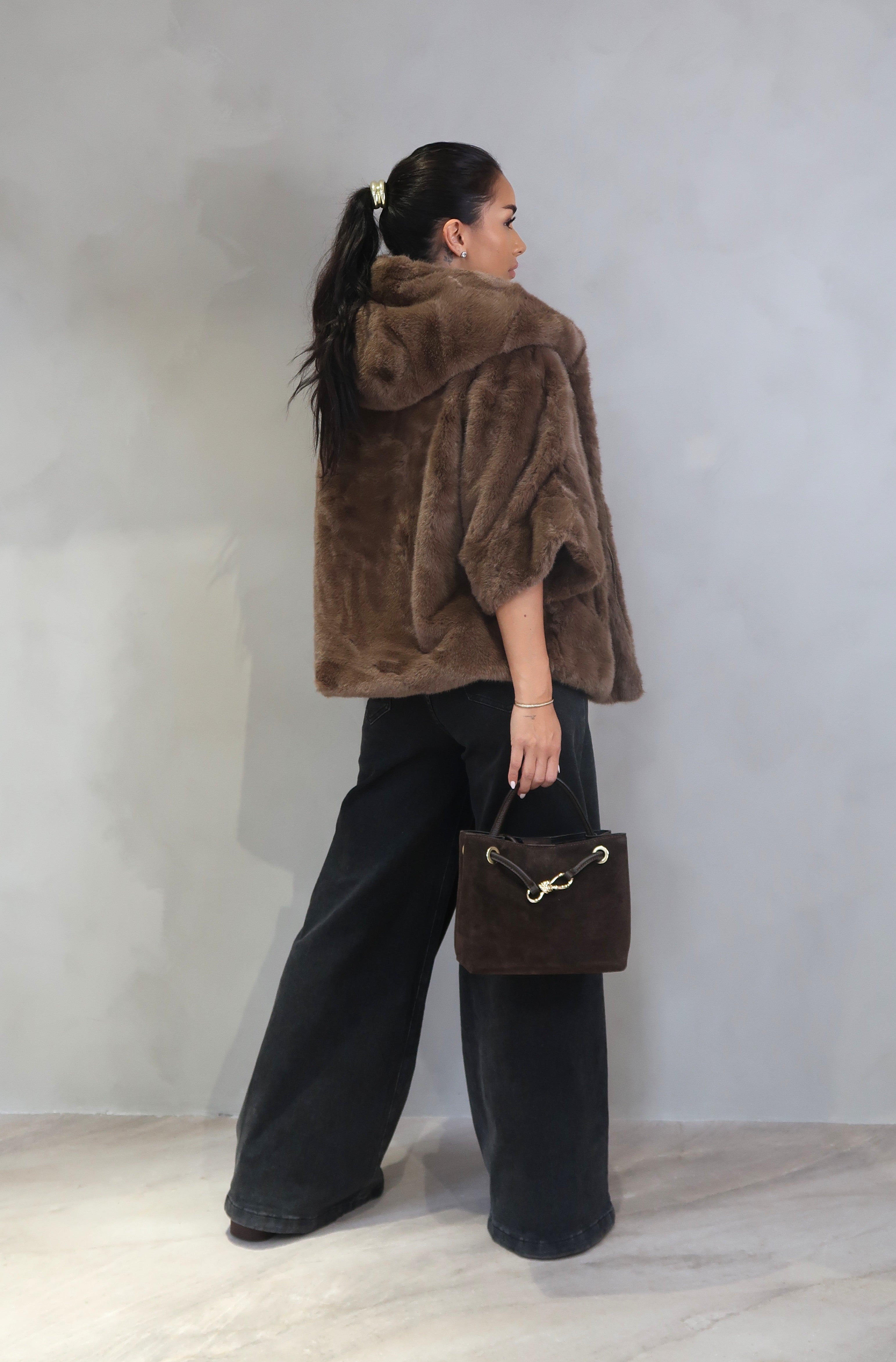 Lori Coat