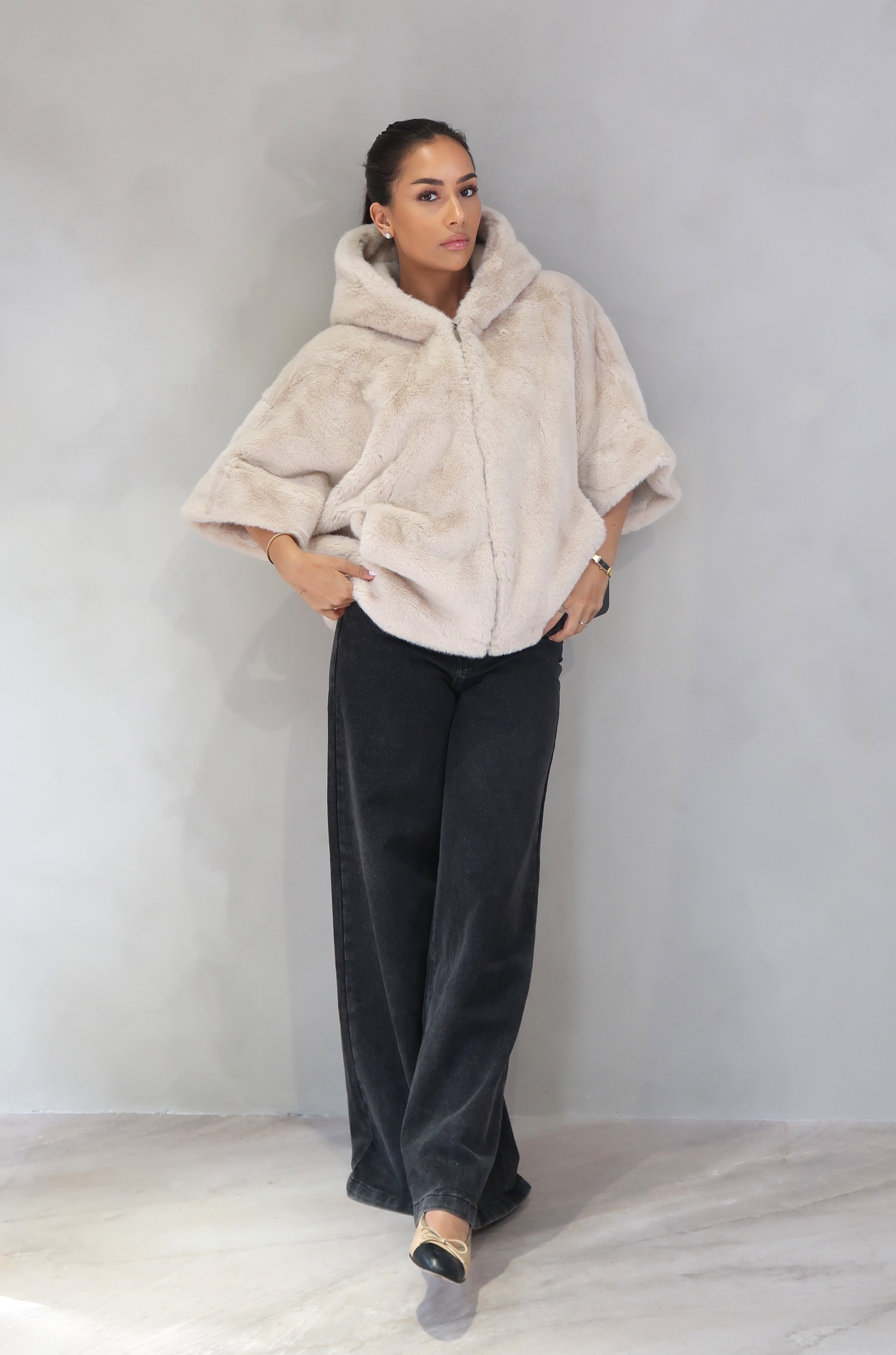 Lori Coat