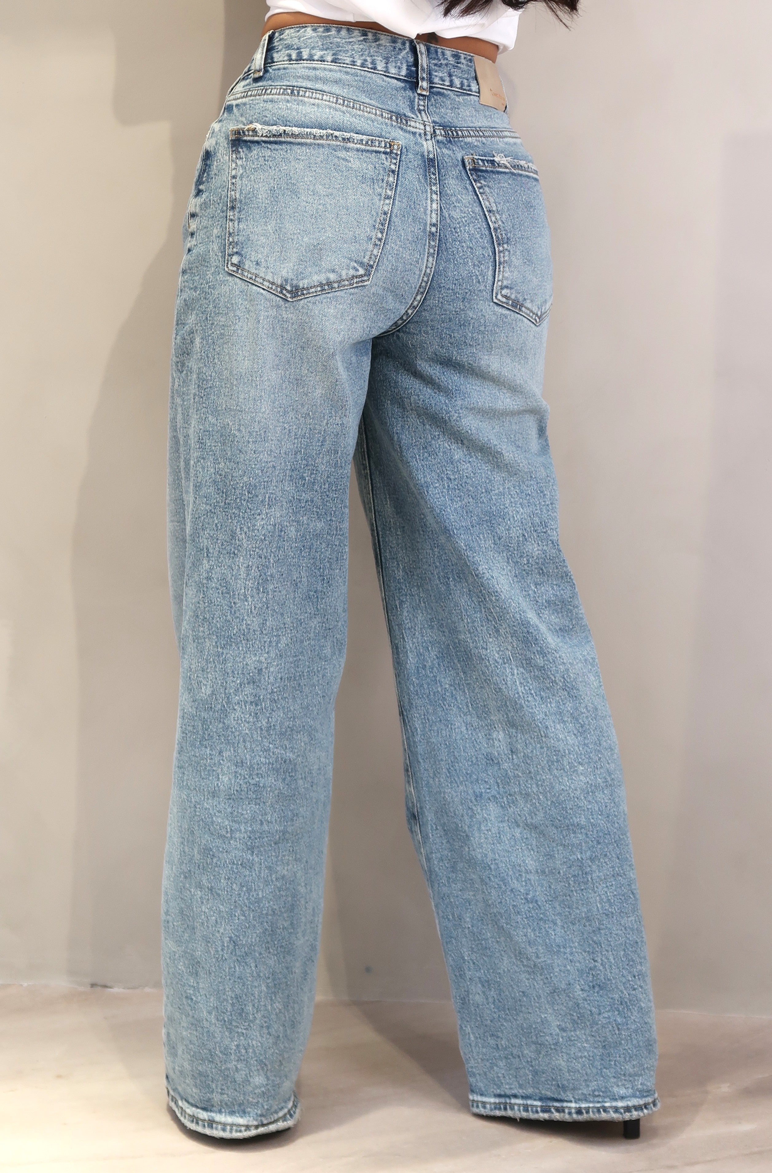 High Waist Jeans Crossed Mid Blue