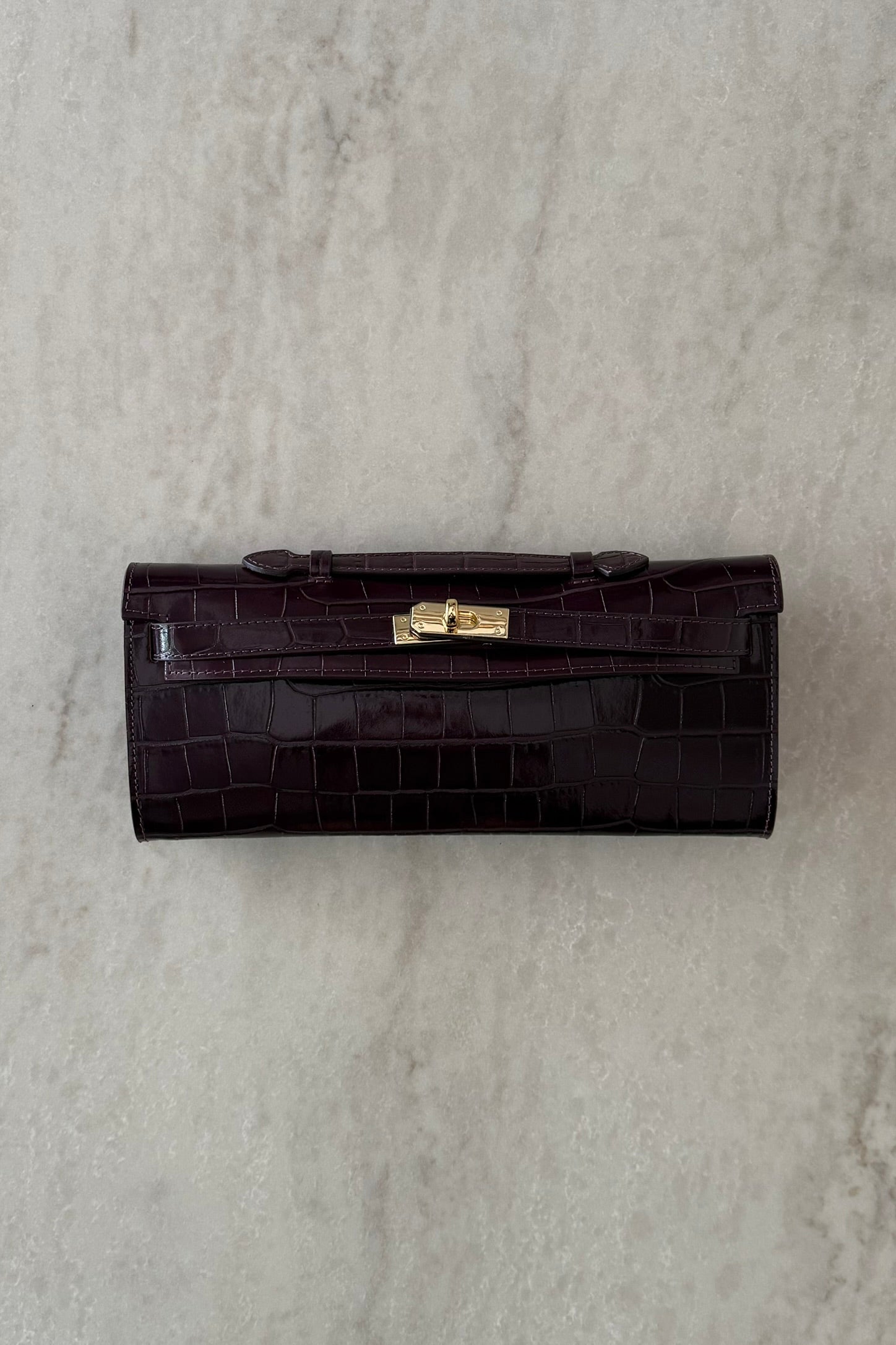 Croc Clutch