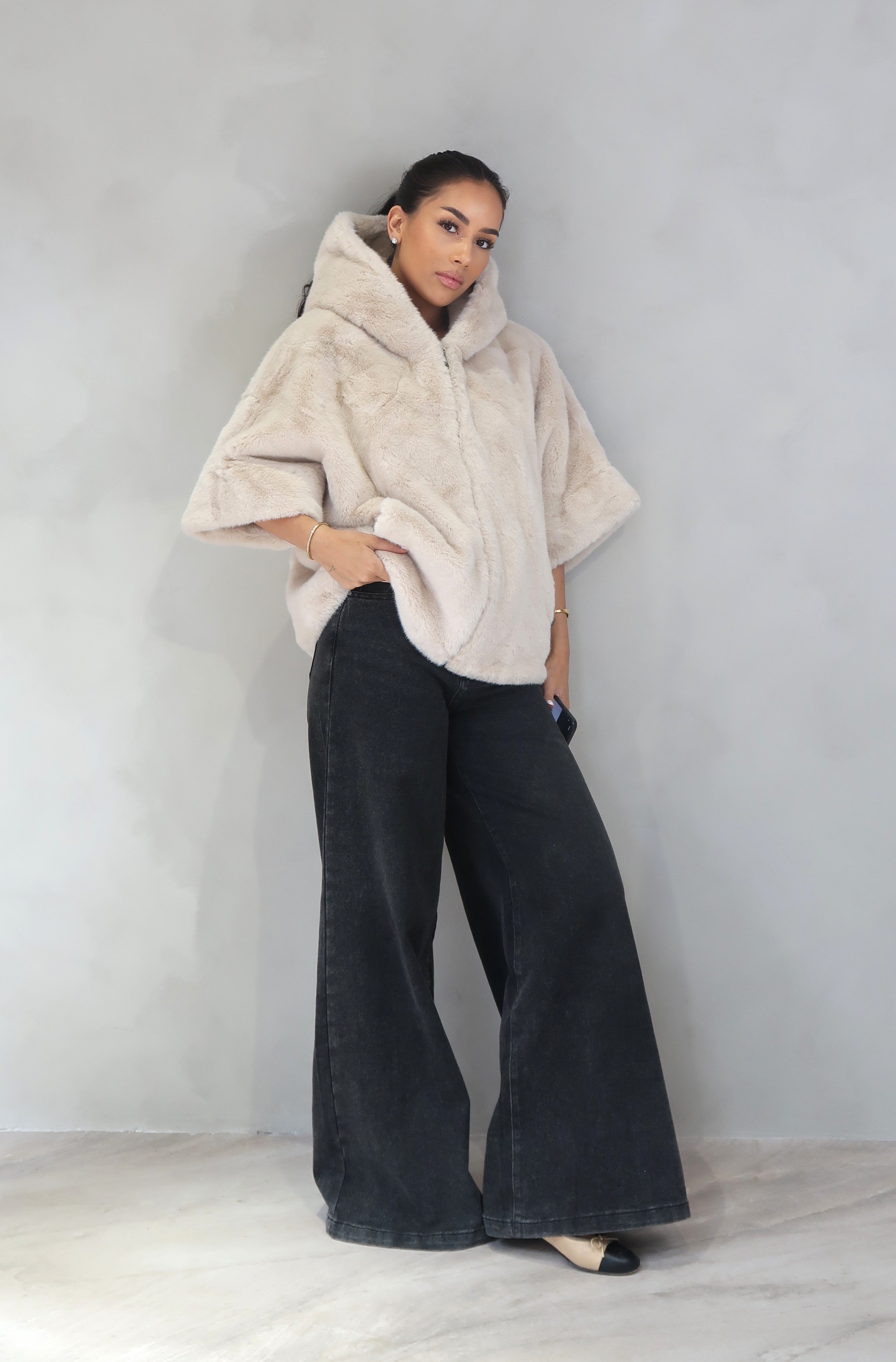 Lori Coat